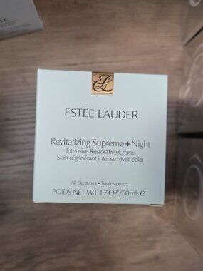 Estée Lauder Revitalizing Supreme+ Night Intensive Restorative Creme 1.7 oz 50ml